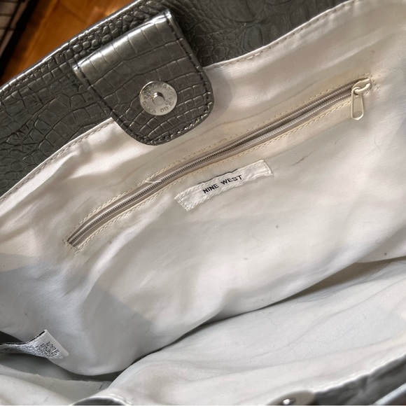 Nine West Silver crocodile Purse - Picture 2 of 5